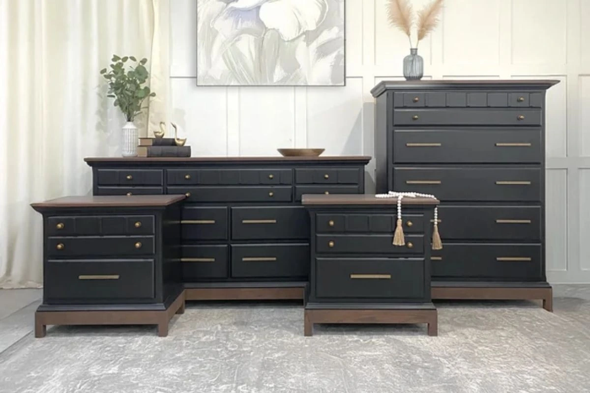 Professional look for your workspace desks.